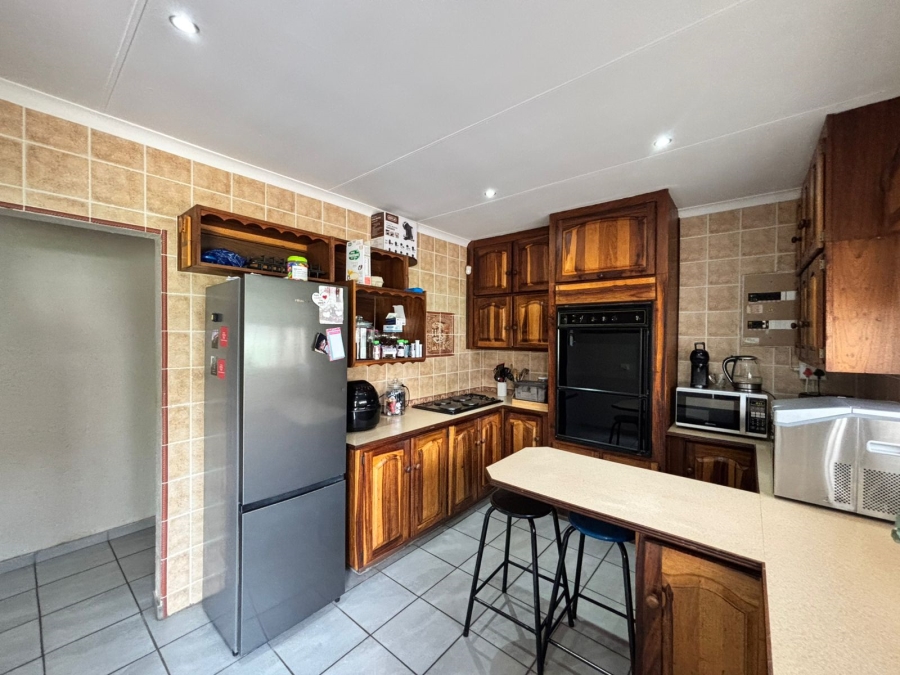 3 Bedroom Property for Sale in Flimieda North West